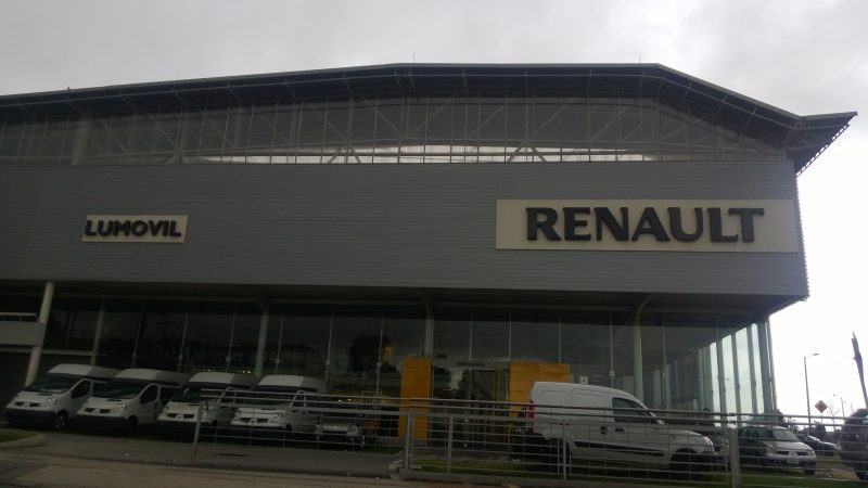 CONCESIONARIO RENAULT CIUDAD DE CALI-FACHADA PC ALVEOLAR