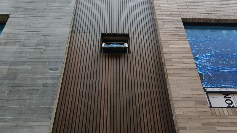 ED. SANGREGADO-FACHADA WPC