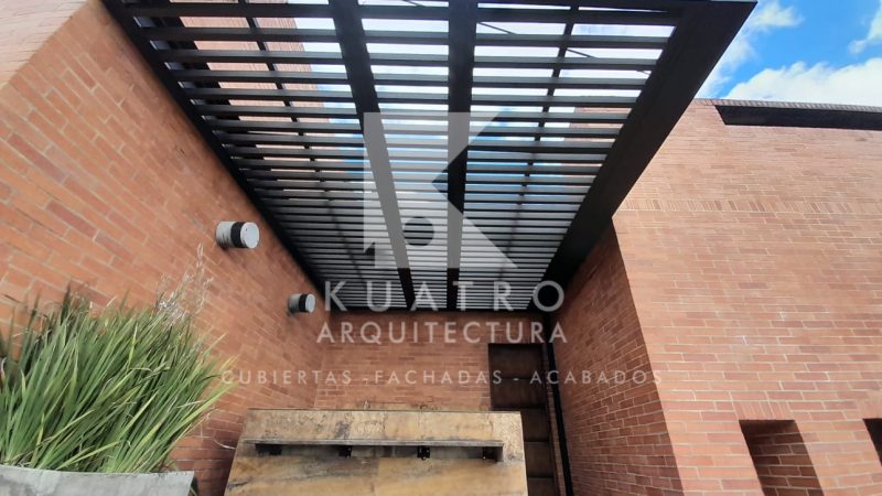 EDIF. MIKONOS -  ESTRUCTURA METÁLICA - PC MACIZO - WPC